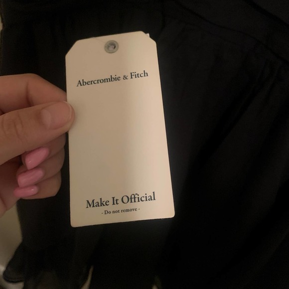 NWT Abercrombie & Fitch Flirty Drama Mini Dress in Black Size Large - Picture 4 of 10